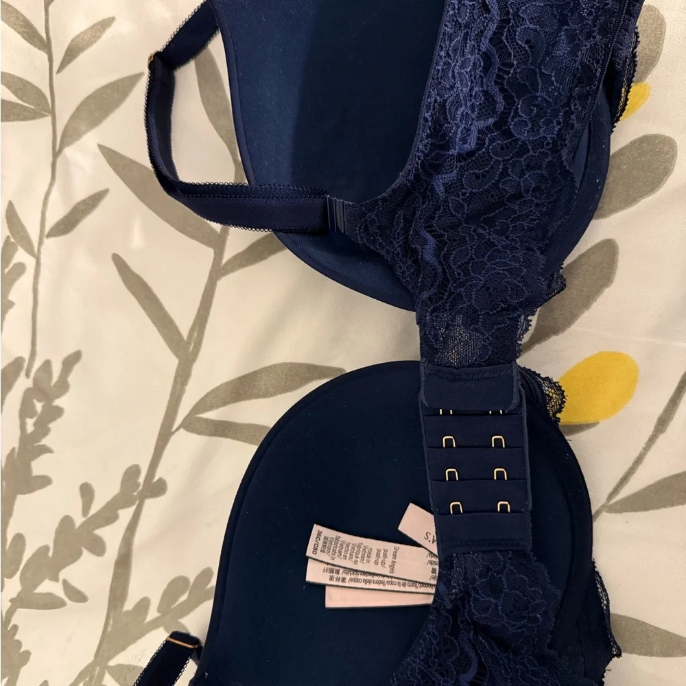 5 Victoria’s Secret Bras - Assorted Styles - Picture 9 of 11